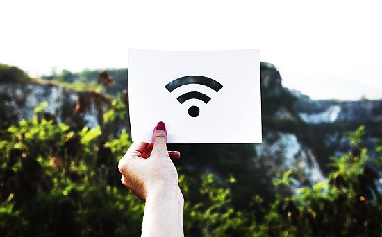Cum să reduci expunerea la radiațiile Wi-Fi în 7 pași