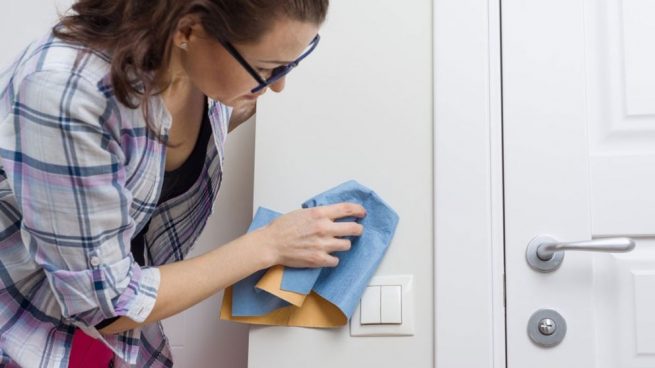 Trucuri pentru curățarea eficientă a pereților dați cu vopsea lavabilă