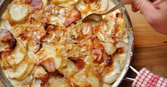 Cartofi Carbonara la cuptor – Bunătate gata în doar 30 minute