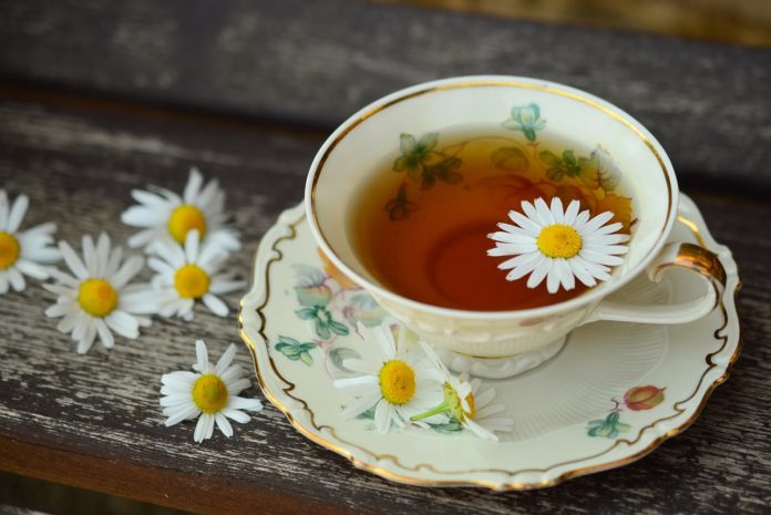 Cele mai importante beneficii ale consumului de ceai de musetel