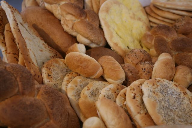 Ce se întâmplă cu organismul dacă nu mai mănânci pâine?
