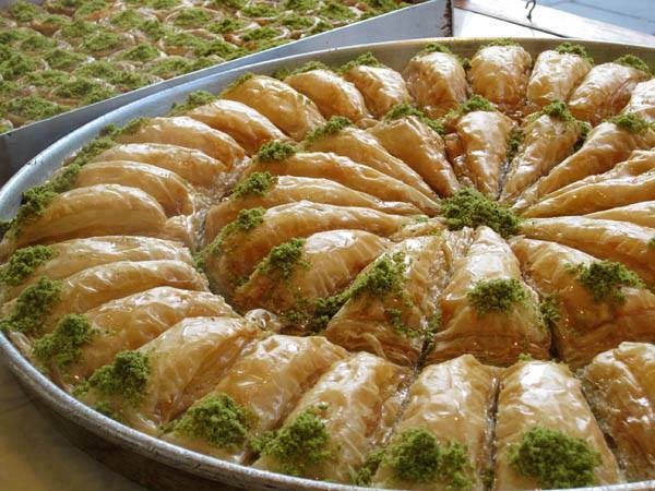Iată cum se prepară baclavaua perfectă – Rețetă turcească, cu adevărat delicioasă