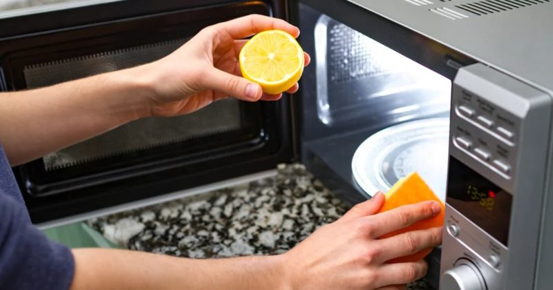 Cum să cureți rapid un cuptor cu microunde: 5 moduri simple