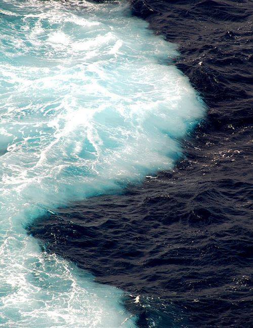De ce nu se amestecă apa din cele două oceane ? Natura nu va înceta niciodată să ne uimească !