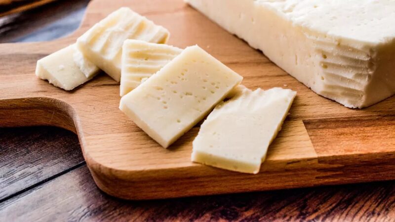 Cum desărezi brânza maturată fără să își piardă gustul