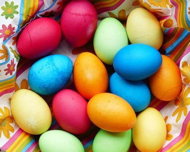 IATĂ cum să vopsești natural ouăle de Paște