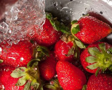 10 trucuri pentru a păstra prospeţimea fructelor şi legumelor mai mult timp
