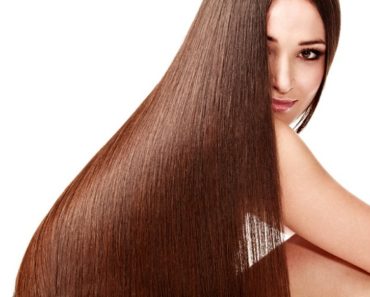 Aplică pe scalp această soluție, în doar 14 zile părul tău va crește cu 2 centimetri