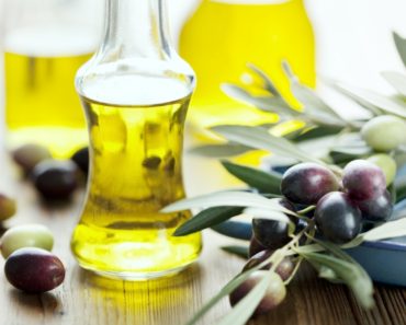 Uleiul de măsline contrafăcut. 5 sfaturi simple să îl recunoști!