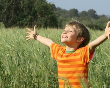 25 de idei ale unui psiholog renumit cum să creștem copii fericiți