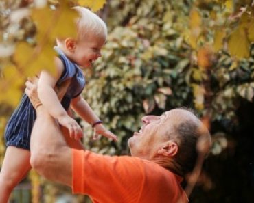 5 motive puternice: De ce copiii nu ar trebui să crească fără bunici?