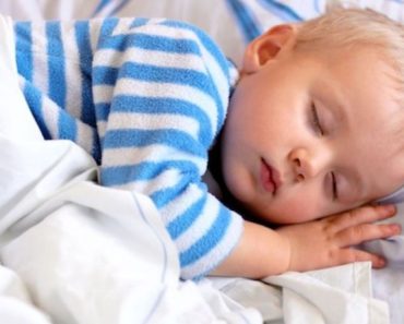 Cum sa iti adormi copilul rapid ? Cele mai eficiente metode