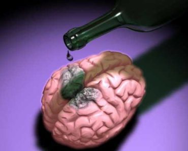 Alcoolul produce schimbări dramatice în corp şi creier: „Sunt afectate memoria, judecata, emoţia şi viziunea“