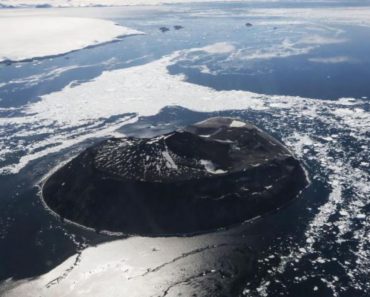 Ghețarii se topesc văzând cu ochii: NASA a publicat o serie de imagini care demonstrează că Antarctica rămâne fără gheață