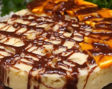 Prăjitură pufoasă și fină cu mere, gata în 15 minute – Rețetă rapidă, super delicioasă