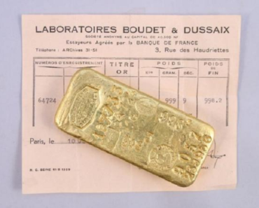 Doi copii care încercau să scape de plictiseală în carantină au dat peste 2 kilograme de aur în dulapul bunicii