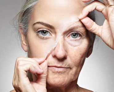 5 obiceiuri care îmbătrînesc prematur pielea