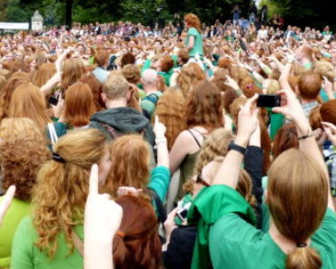 Cel mai mare festival al roșcaților din lume a fost inițiat de un blond