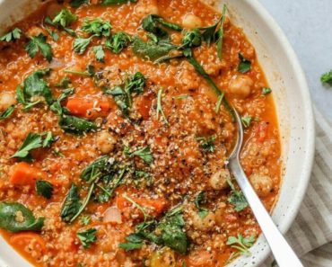 Supa italieneasca nutritiva, cu quinoa si naut