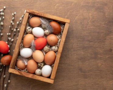 Cum să faci cele mai frumoase ouă vopsite cu ce ai prin bucătărie. Care este timpul corect de fierbere a ouălor, mai ales de Paști.