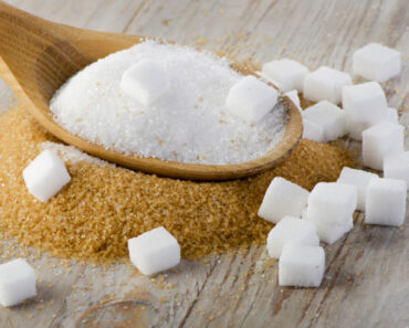 4 Proprietăți periculoase ale zahărului despre care habar n-aveai